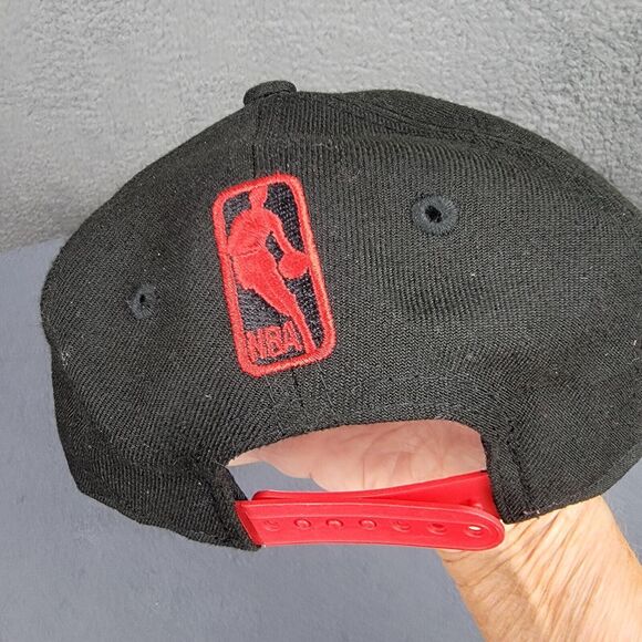 Toronto Raptors Basketball NBA Baseball Cap Hat Youth Script Black Red Snapback - Picture 8 of 11